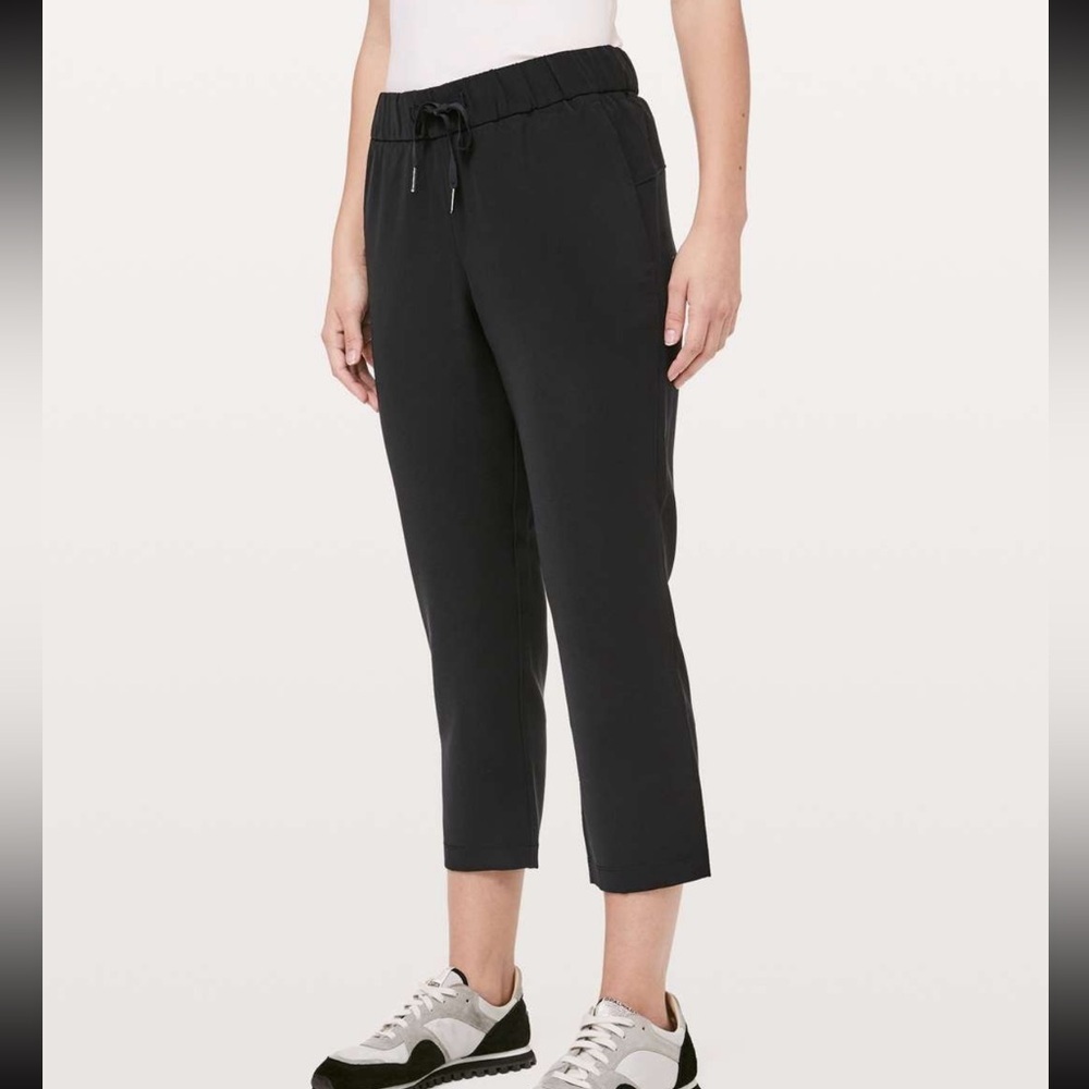 Lululemon Size 8 Black On‎ The Fly Pants